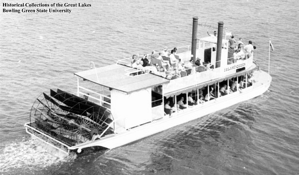 Star of Saugatuck Boat Cruises - Postcard (newer photo)